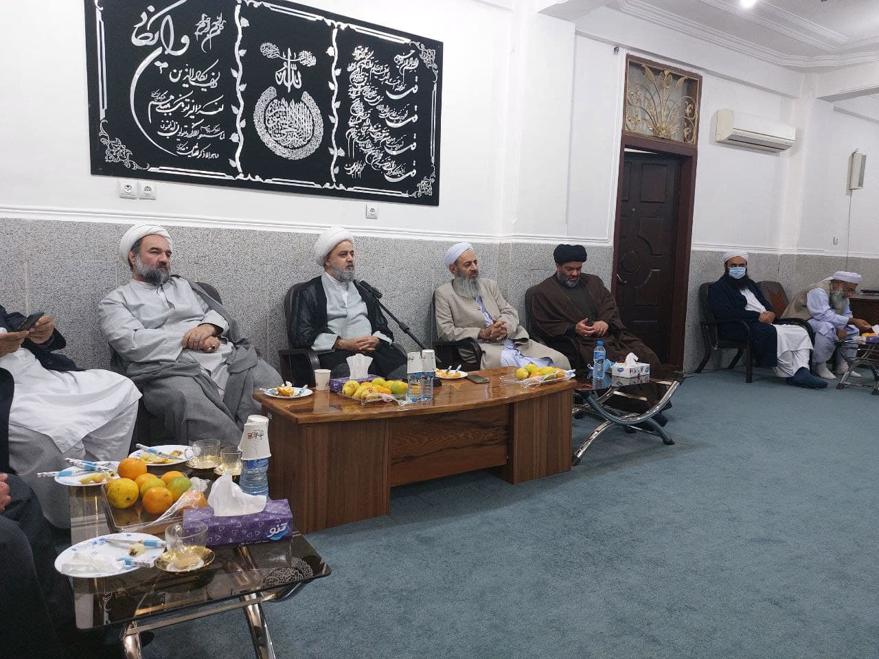 نشست هم اندیشی با حضور دکتر شهریاری، آیت الله محامی و مولوی عبدالحمید