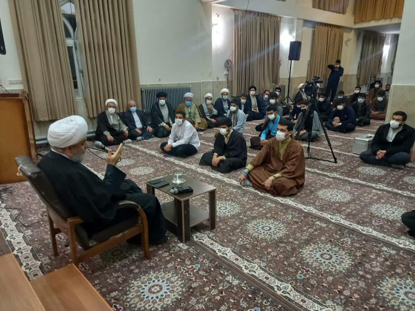 دیدار دبیرکل مجمع با طلاب و اساتید حوزه علمیه امام محمد باقر(ع) شهرستان کامیاران