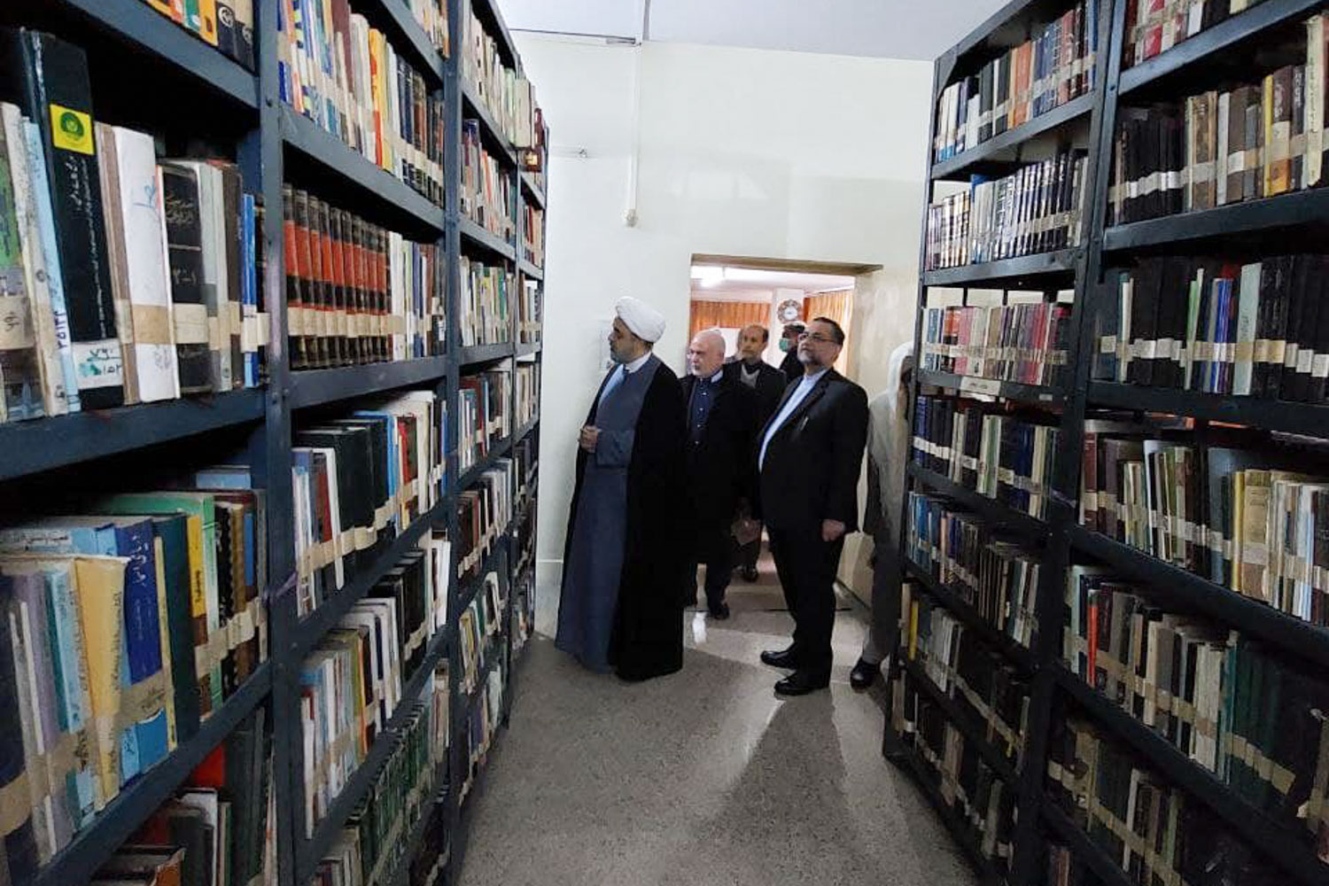 بازدید دبیرکل مجمع تقریب از مرکز تحقیقات فارسی ایران و پاکستان