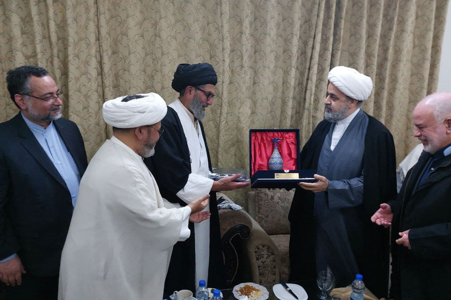 دیدار دبیرکل مجمع تقریب با رئیس شورای علمای شیعیان پاکستان