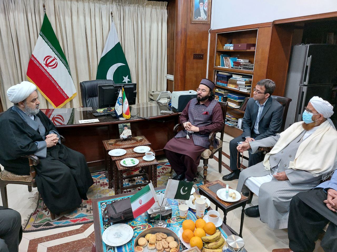 دیدار دکتر شهریاری با پیر طارق شریف زاده رئیس مرکز جهانی سیره و اداره آگاهی علما