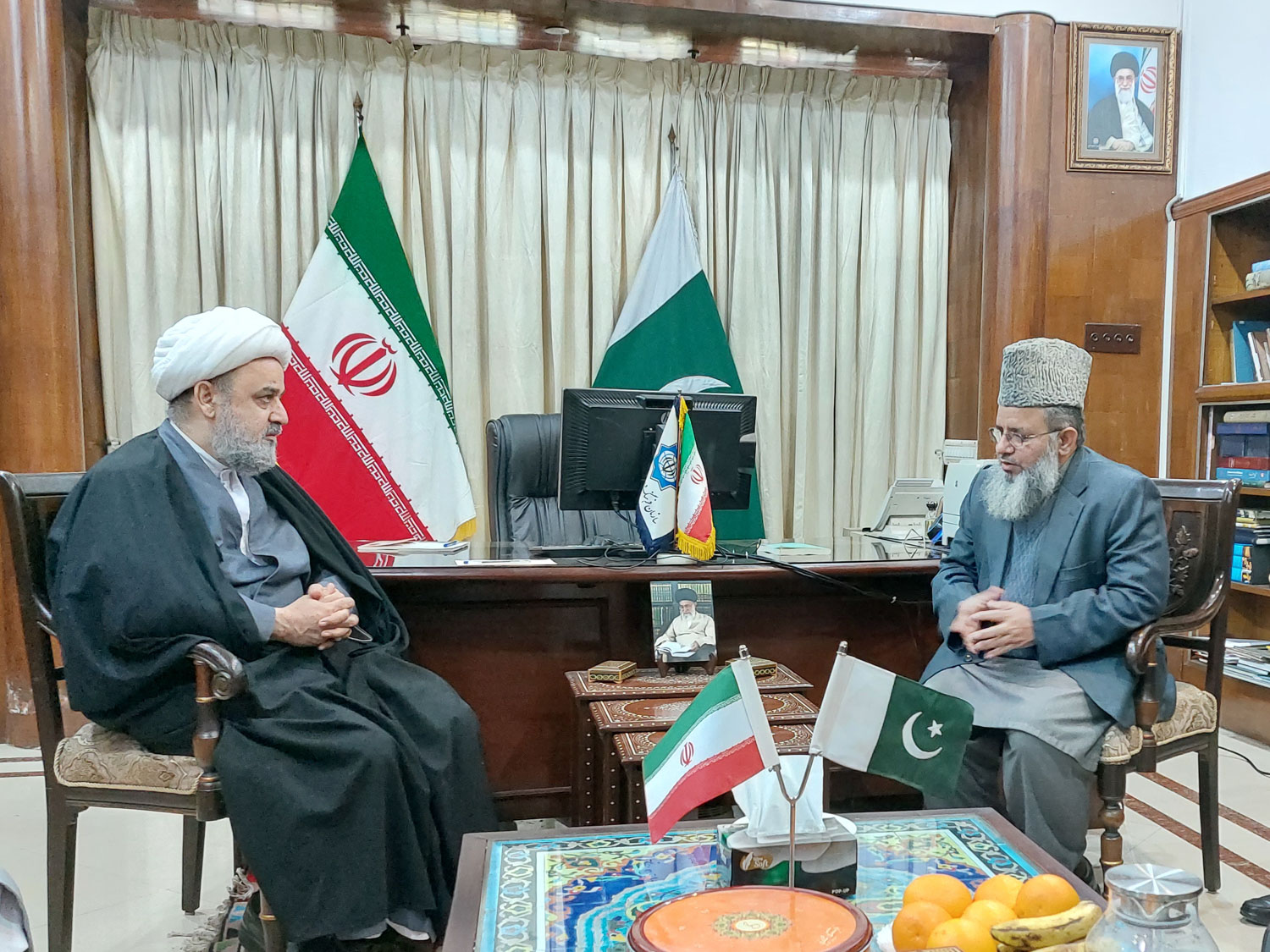 دیدار مفتی راغب نعیمی رئیس حوزه علمیه نعیمیه با حجت الاسلام والمسلمین دکتر حمید شهریاری