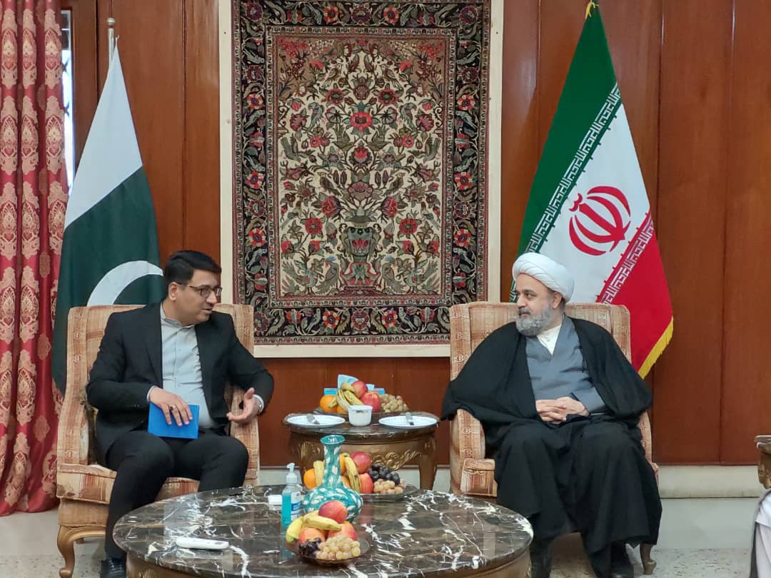 دیدار دبیرکل مجمع جهانی تقریب مذاهب اسلامی با سرکنسول ایران در کراچی