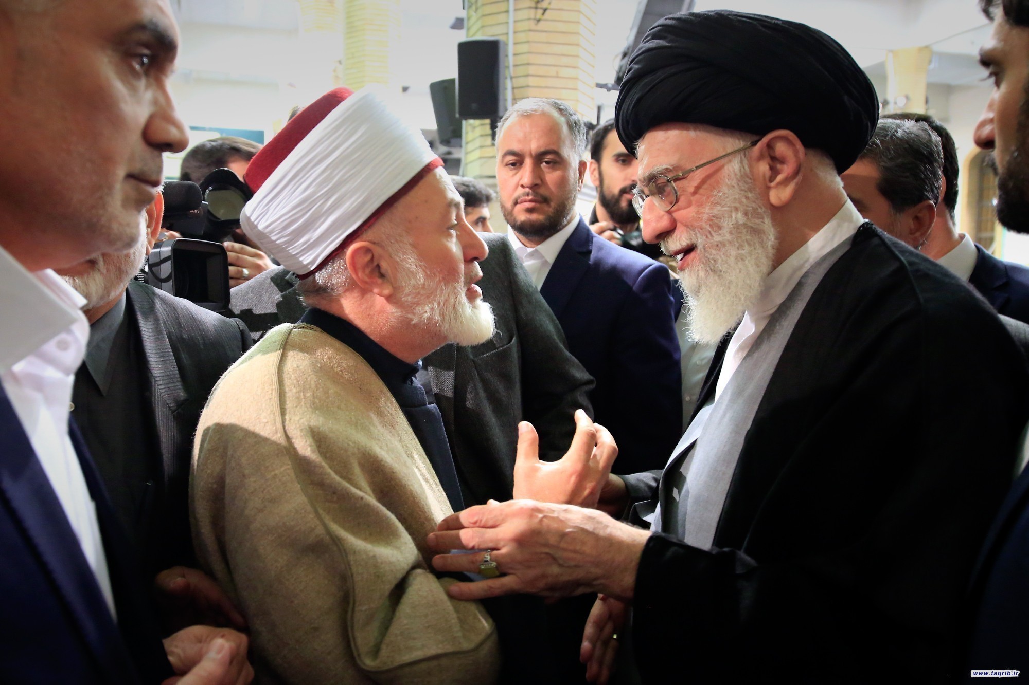 آیت‌الله‌ خامنه‌ای از جوانی به‌ دنبال وحدت‌ اسلامی بودند