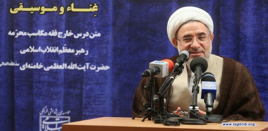 آيت الله محسن الاراكي: لايمكن لوسائل الاعلام ان تصبح منصة لترويج الباطل + صور