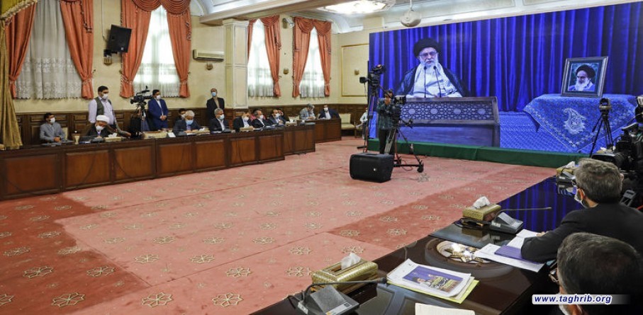 الإمام الخامنئي في اتّصال متلفز مع مؤتمر السلطة القضائية العام: الفساد الاقتصادي خطيرٌ كفيروس كورونا وسبيل مواجهته الوحيد كفّ يد المفسد عن الفساد
