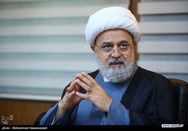 ولایت فقیه امام یعنی «فرمانروای فقیهِ فیلسوفِ عارفِ محبوب»