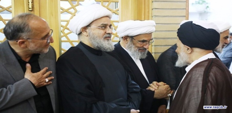 حجة الاسلام شهرياري یحضر مراسم تأبين والدة السيد نصرالله في حرم السيدة المعصومة (ع)