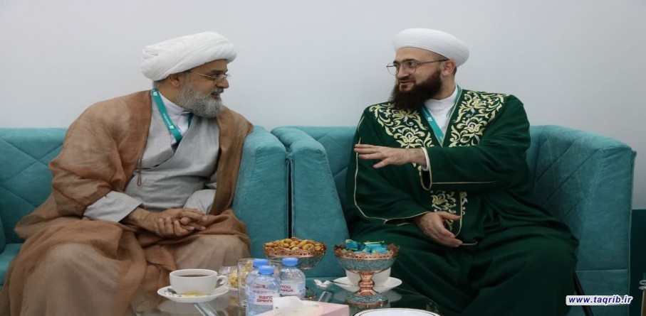 لقاء حجة الإسلام والمسلمين الدكتور حميد شهرياري، الأمين العام للمنتدى العالمي للتقارب بين الأديان الإسلامية، مع كامل ساميغولين، مفتي جمهورية تتارستان، على هامش القمة الدولية لمجموعة وجهات النظر الاستراتيجية بين روسيا والعالم الإسلامي - منتدى قازان